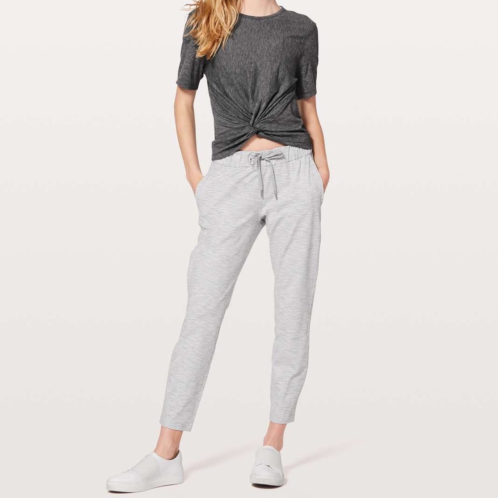 Women’s Size 4 Lululemon On The Fly 7/8 Pant